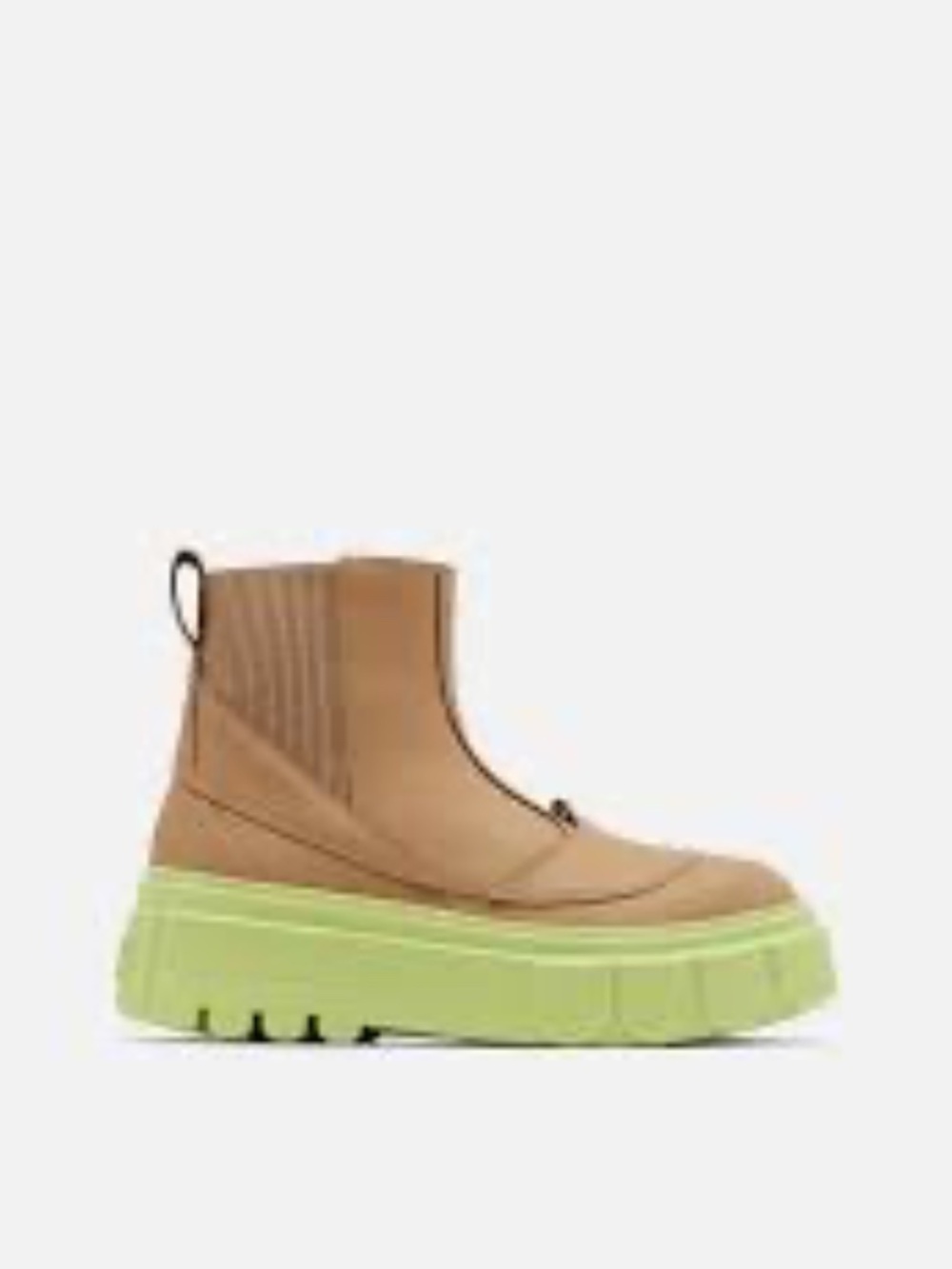 NWT Sorel Caribou X Chelsea Waterproof Boots Perfect Camel Size 6